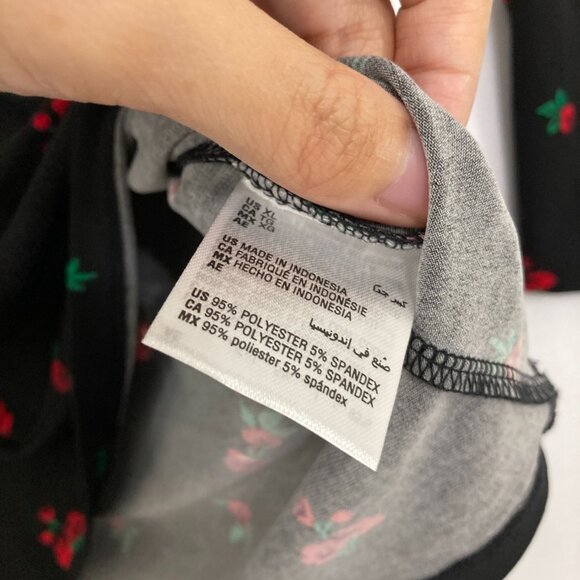 Charter Club size XL Black Red Floral Stretch Knit 3/4 Sleeve Popover Blouse - Picture 7 of 10